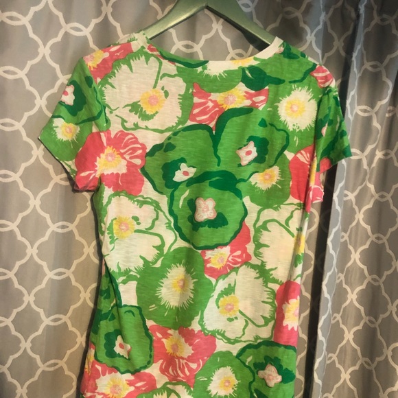 Lilly Pulitzer T crew cherry begonia M. NWOT - Picture 2 of 3